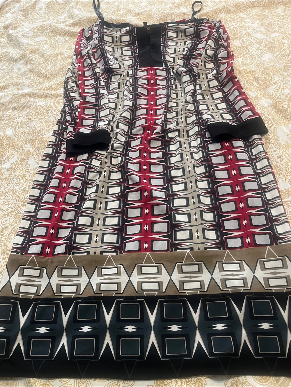 Laundry By Shelli Segal Geometric Print Dress in Burgundy, Black & White